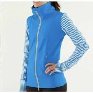 Lululemon Daily Yoga Jacket Size 6 Beaming Blue Classic Stripe Polar Cream
